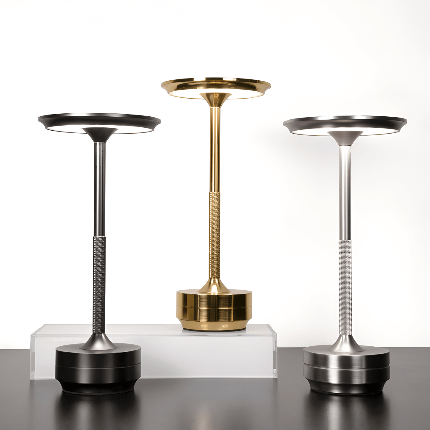 Véllure™ | Draadloze Luxe LED Tafellamp | Oplaadbaar, Dimbaar & Modern Design