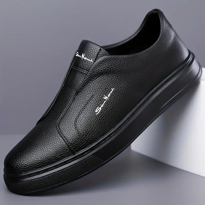 Arlen | Instapsneakers Heren | Slip‑On Sneakers | Kunstleer & Elastische Zijkant | Comfortabel & Gripvast