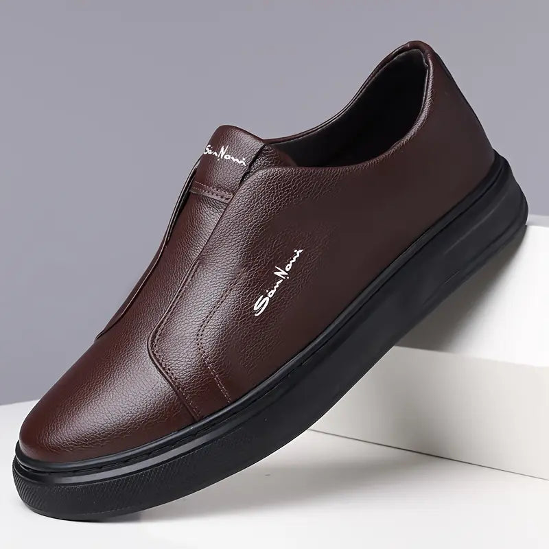 Arlen | Instapsneakers Heren | Slip‑On Sneakers | Kunstleer & Elastische Zijkant | Comfortabel & Gripvast