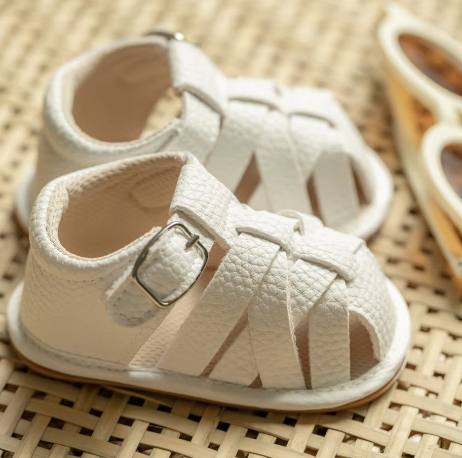 Aeris™ | Wit Leren Babysandalen met Gesp en Flexibele Antislip Zool