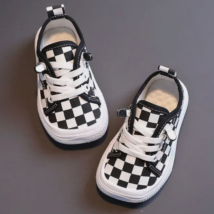 FlexiFeet™ | Barefoot Kindersneakers met Platte Zool en Brede Pasvorm | Minimalistische Canvas Schoenen voor Natuurlijke Voetontwikkeling