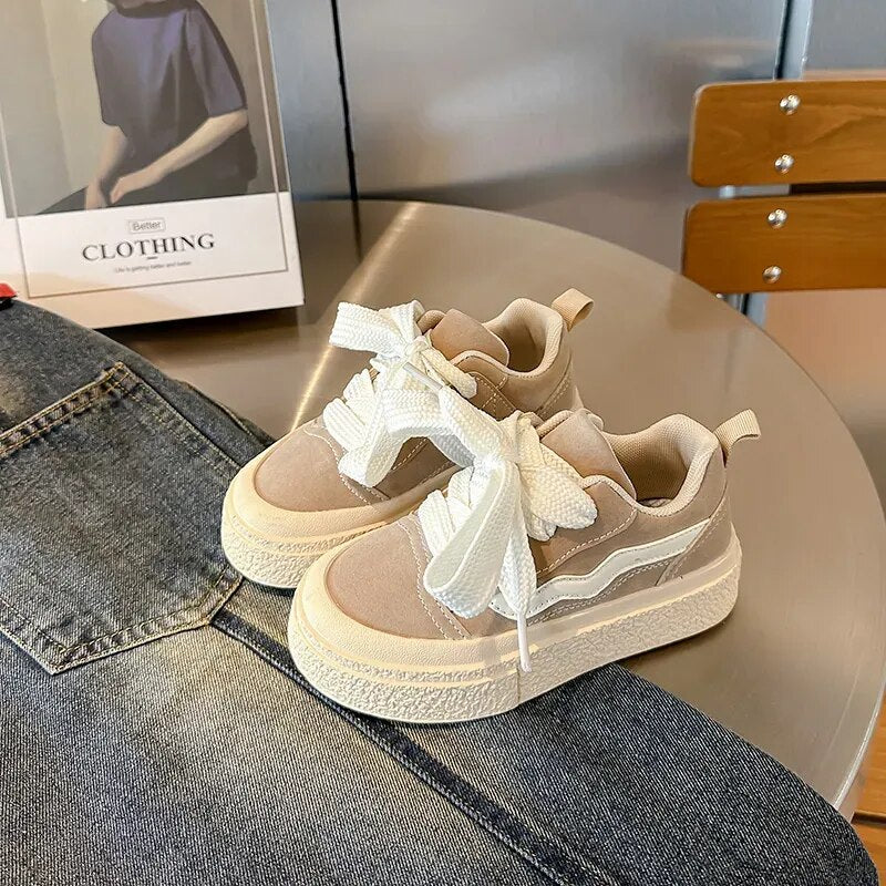 UrbanKick™ | Stoere Kindersneakers met Dikke Zool en Retro Suède Look | Uniseks Platform Kinderschoenen