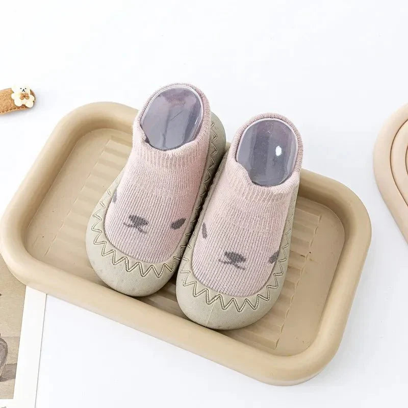 SafeSteps™ | Antislip Sokken met Rubberen Zool voor Baby’s | Flexibele Slip-On Sokschoentjes voor Eerste Stapjes en Binnengebruik