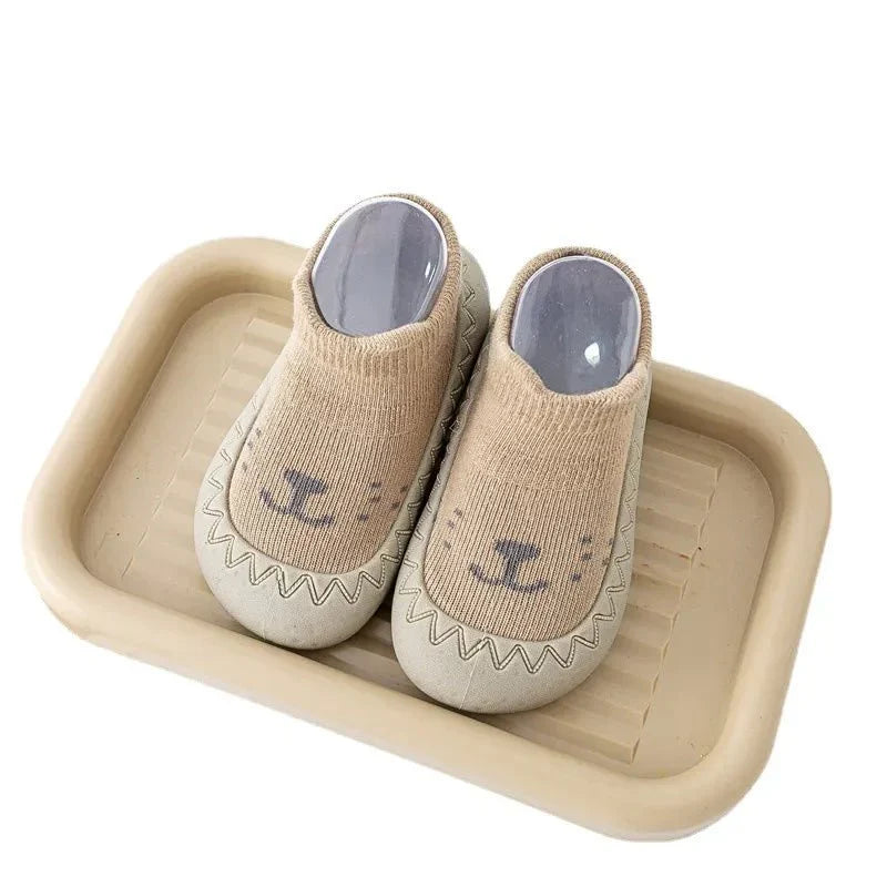 SafeSteps™ | Antislip Sokken met Rubberen Zool voor Baby’s | Flexibele Slip-On Sokschoentjes voor Eerste Stapjes en Binnengebruik