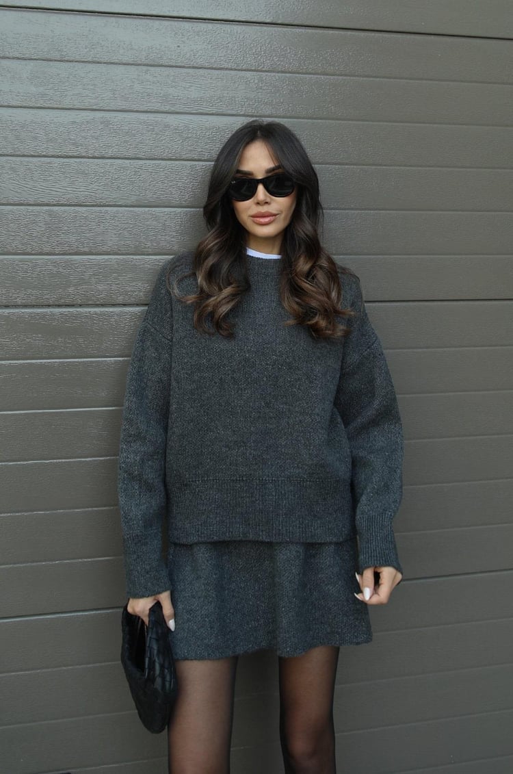 Noëlla™ | Dames Tweedelige Gebreide Set | Oversized Trui en Minirok in Chic Herfstdesign