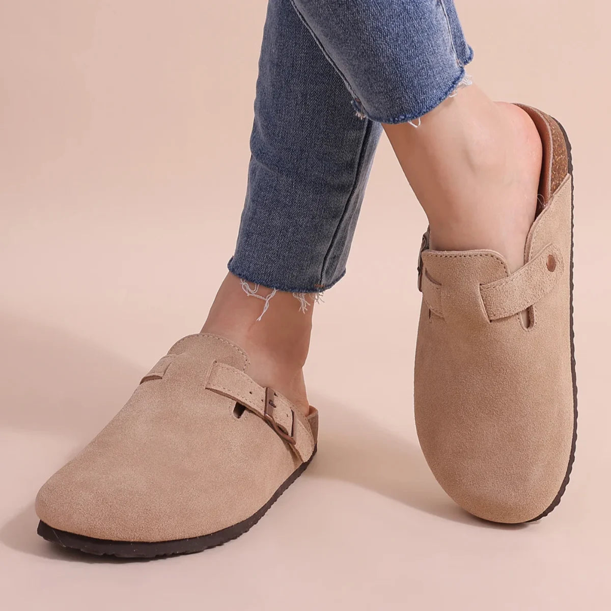 UrbanClassic™ | Unisex Suède Klompen met Gesp | Comfortabele Muilen met Kurken Voetbed en Gesloten Neus