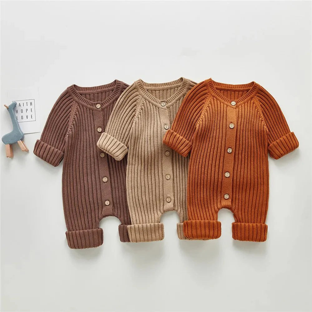 Soline™ | Unisex Gebreide Baby Jumpsuit | Zachte Ribstof met Houten Knopen voor Herfst en Winter