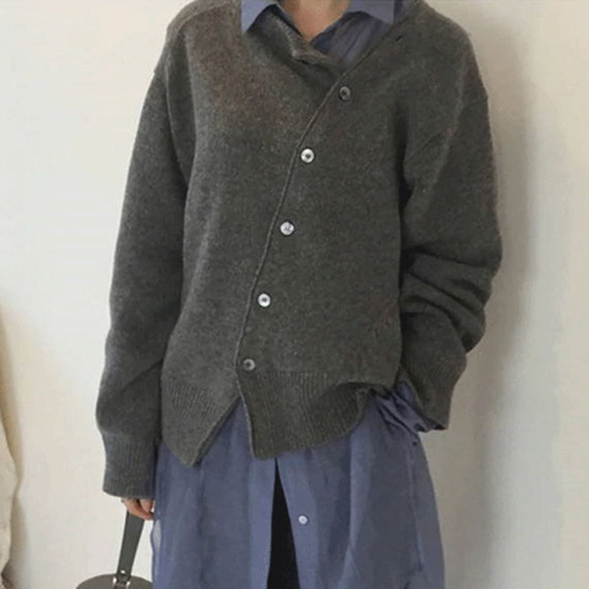 Isotta | Asymmetrische Cardigan Dames Met Knoopdetail