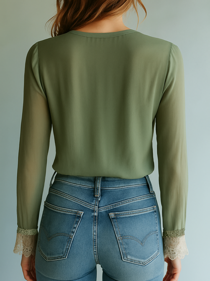 Elowen | Geborduurde Chiffon Blouse