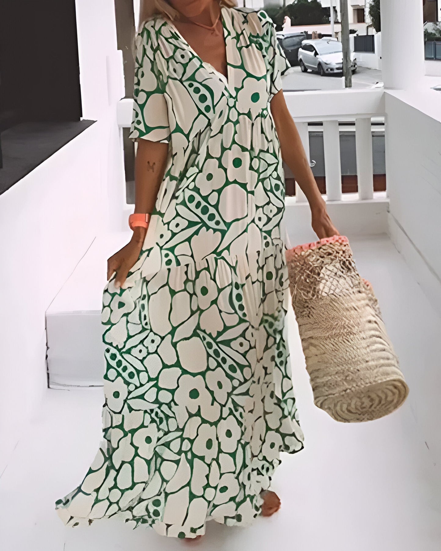 Florivana™ | Dames Maxi Jurk met Bloemenprint | Luchtige Zomerse V-Hals Jurk met Vlindermouwen en Zwierige Pasvorm