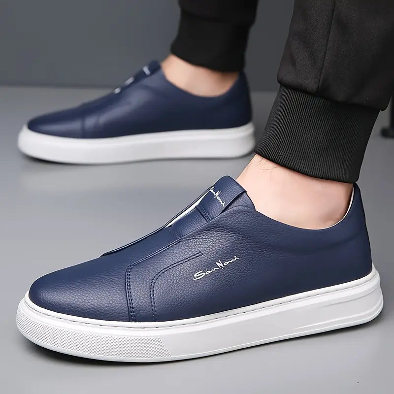Arlen | Instapsneakers Heren | Slip‑On Sneakers | Kunstleer & Elastische Zijkant | Comfortabel & Gripvast
