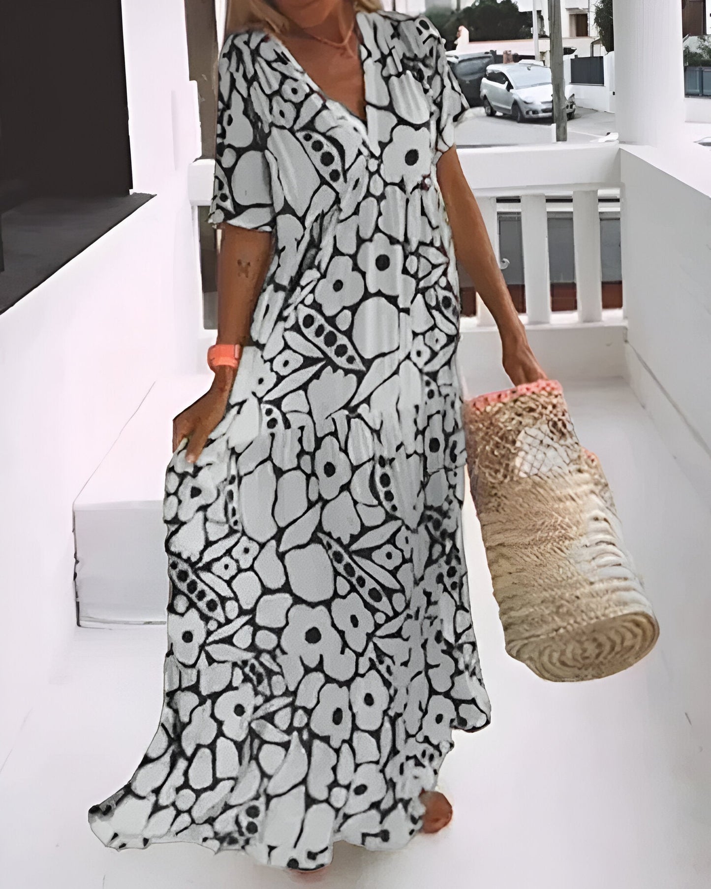 Florivana™ | Dames Maxi Jurk met Bloemenprint | Luchtige Zomerse V-Hals Jurk met Vlindermouwen en Zwierige Pasvorm