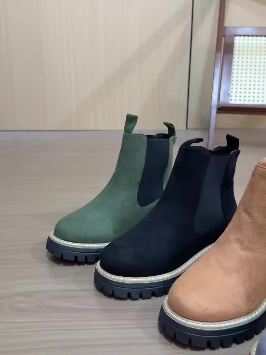 Nerina | Chelsea Boots Zwart Suède