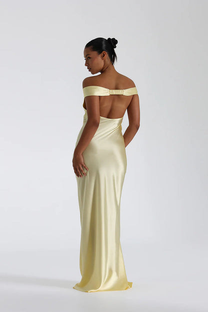 Aurelia | Satijnen Off-Shoulder Avondjurk