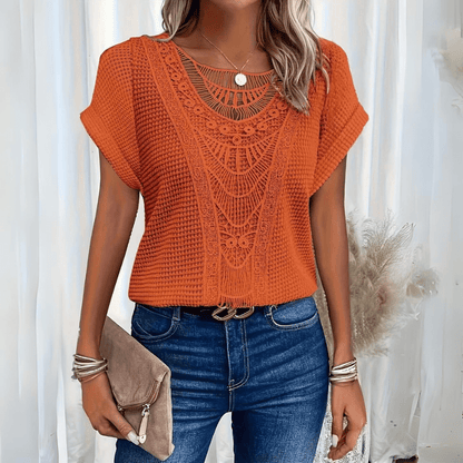Raya | Gebreide Dames Top | Luchtige Zomer Top | Korte Mouwen | Gehaakte Boho Details | Losvallend & Ademend