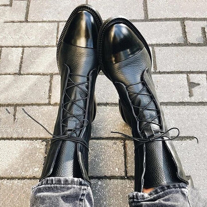 Lorena | Zwarte Leren Veterlaarzen Met Glanzende Neus