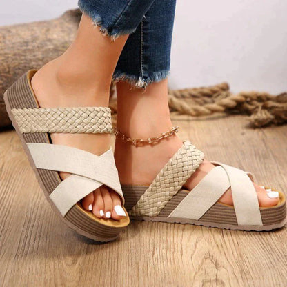 Alviva™ | Dames Zomer Plateau Slippers | Comfortabele Slip-On Sandalen met Gevlochten Kruisbanden en Schokdempende Zool