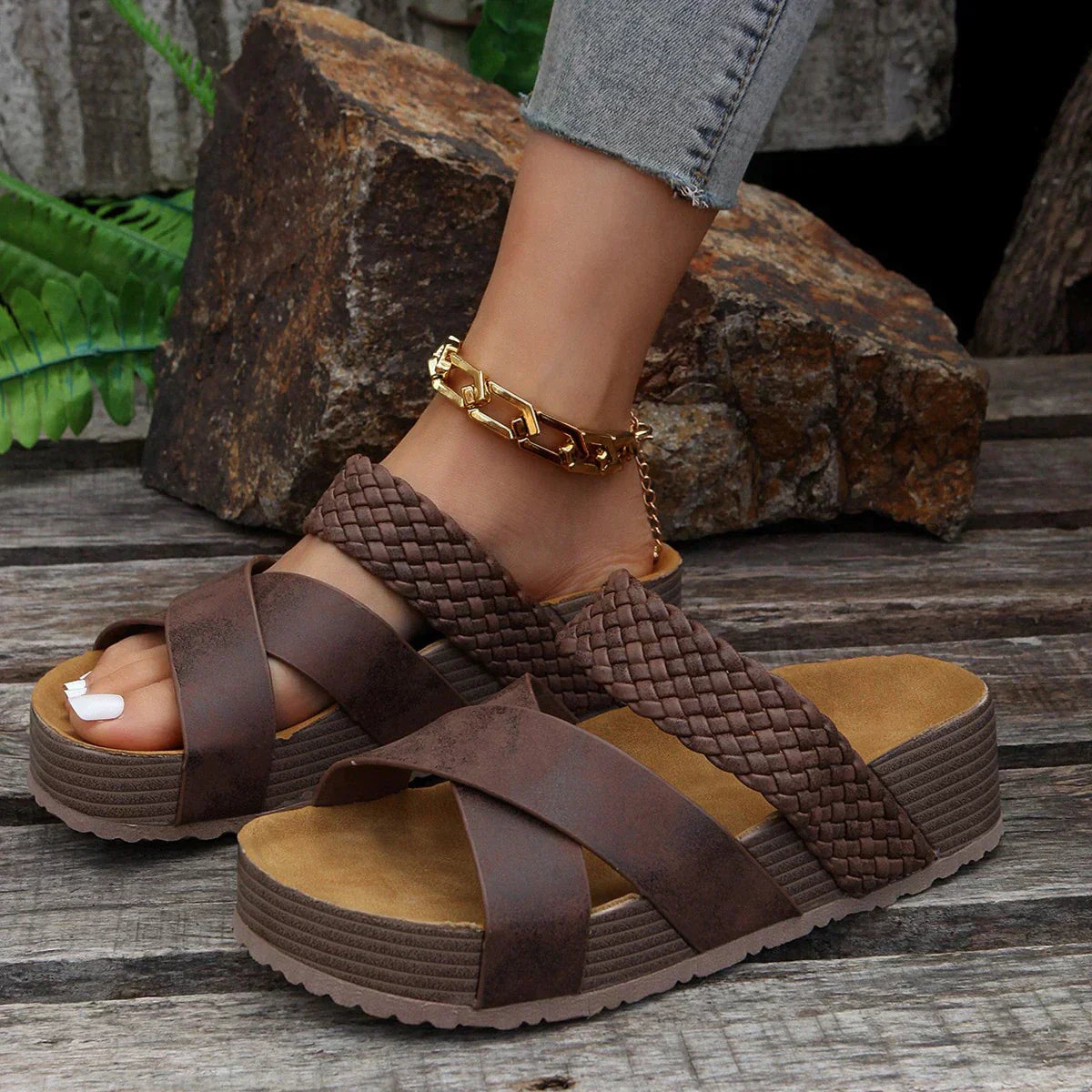Alviva™ | Dames Zomer Plateau Slippers | Comfortabele Slip-On Sandalen met Gevlochten Kruisbanden en Schokdempende Zool