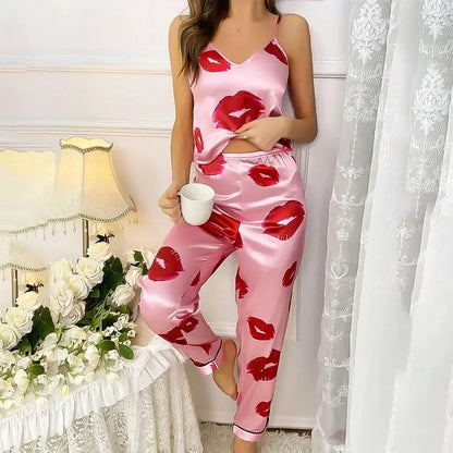 Sienna | Satijnen Pyjamaset Dames met Lipprint in Roze & Rood
