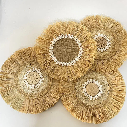 Nayeli™ | Handgemaakte Boho Wanddecoratie van Zeegras en Schelpen | Natuurlijke Ronde Muurhangers met Ambachtelijke Textuur