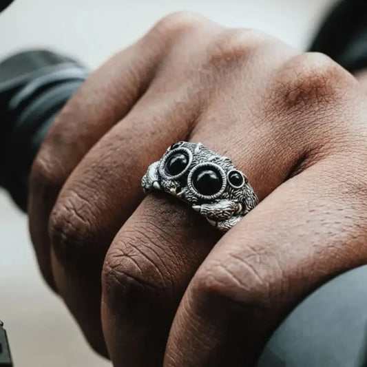 Nocturo | Uil Ring Heren | Statement Ring met Onyx Look & Symbolisch Design