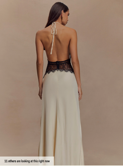 Elora | Halter Galajurk Dames | Satijnlook Zwarte Avondjurk | Kant & Open Rug | Diepe V‑Hals | Sexy & Elegant