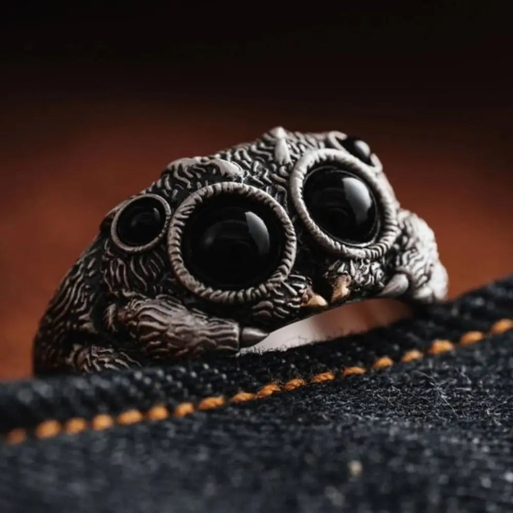 Nocturo | Uil Ring Heren | Statement Ring met Onyx Look & Symbolisch Design