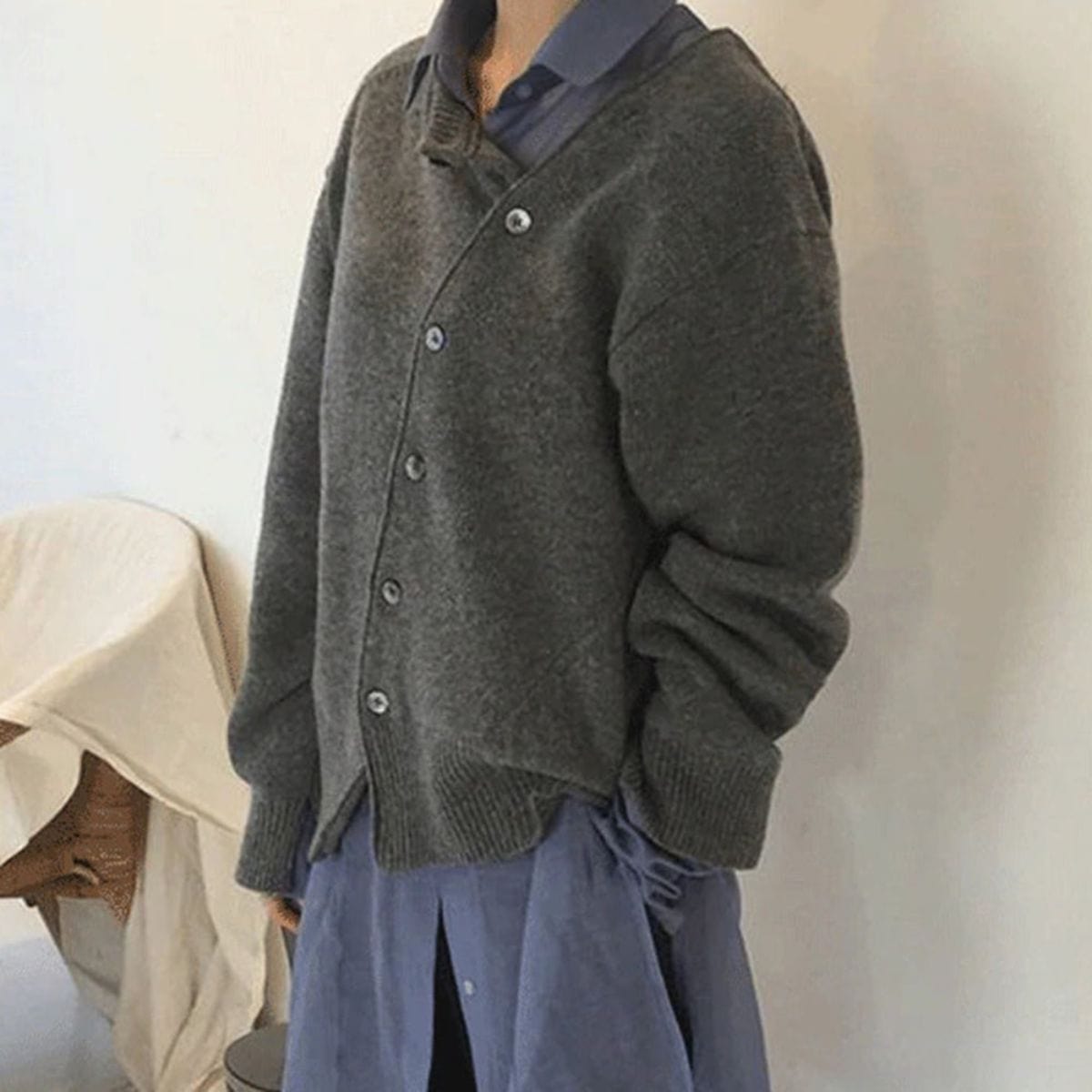 Isotta | Asymmetrische Cardigan Dames Met Knoopdetail